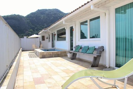 Apartamento para alugar com 350m², 4 quartos e 2 vagasPiscina