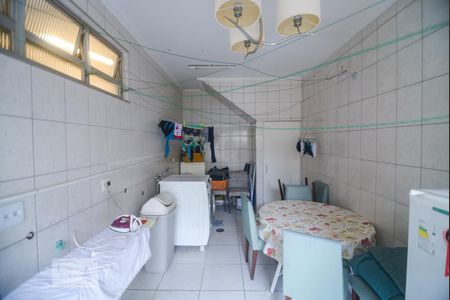 Casa para alugar com 220m², 4 quartos e sem vagaÁrea de Serviço
