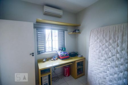 Casa para alugar com 220m², 4 quartos e sem vagaQuarto