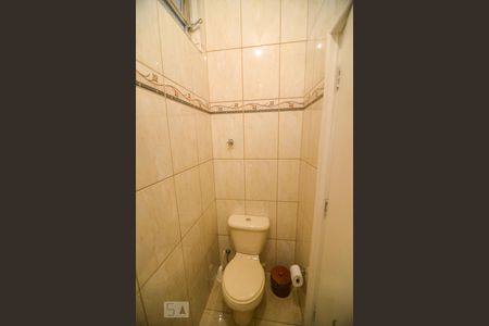 Casa para alugar com 220m², 4 quartos e sem vagaLavabo