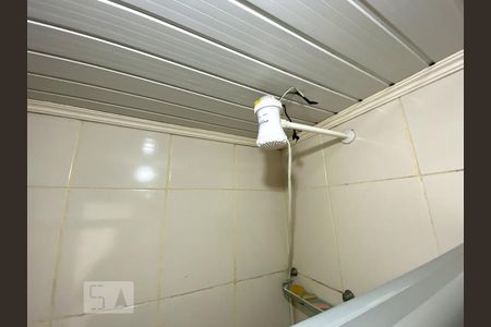 Chuveiro da Suite de casa para alugar com 1 quarto, 35m² em Campina, São Leopoldo