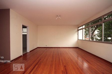 Sala de Apartamento com 3 quartos, 245m² Higienópolis