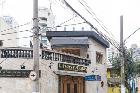 Casa à venda com 430m², 8 quartos e 2 vagasFachada