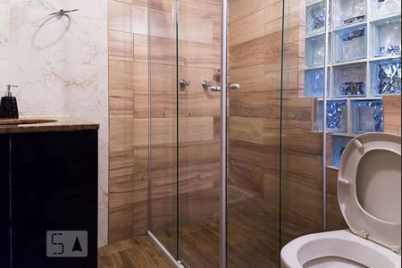 Casa à venda com 430m², 8 quartos e 2 vagasBanheiro 5