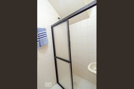 Casa à venda com 250m², 4 quartos e 3 vagas Casa à venda com 250m², 4 quartos e 3 vagasBanheiro de serviço