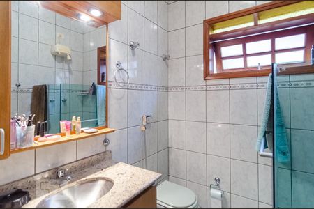 Casa à venda com 250m², 4 quartos e 3 vagas Casa à venda com 250m², 4 quartos e 3 vagasBanheiro social