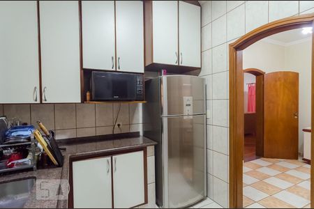 Casa à venda com 250m², 4 quartos e 3 vagas Casa à venda com 250m², 4 quartos e 3 vagasCozinha