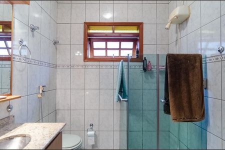 Casa à venda com 250m², 4 quartos e 3 vagas Casa à venda com 250m², 4 quartos e 3 vagasBanheiro social