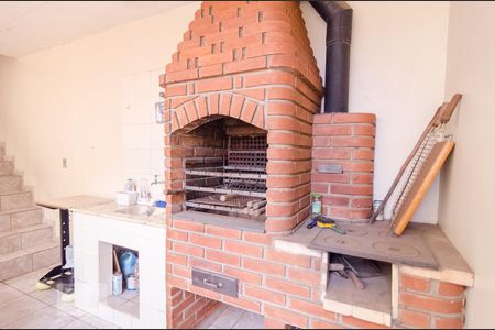 Casa à venda com 250m², 4 quartos e 3 vagas Casa à venda com 250m², 4 quartos e 3 vagasChurrasqueira