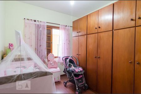 Casa à venda com 250m², 4 quartos e 3 vagas Casa à venda com 250m², 4 quartos e 3 vagasQuarto 4