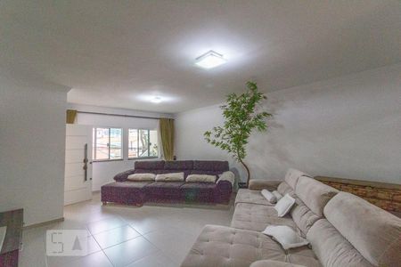 Casa à venda com 200m², 3 quartos e 7 vagas Casa à venda com 200m², 3 quartos e 7 vagasSala