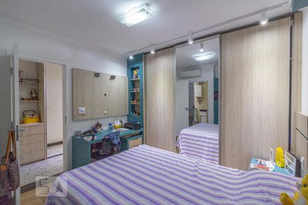 Casa à venda com 200m², 3 quartos e 7 vagas Casa à venda com 200m², 3 quartos e 7 vagasSuíte 2