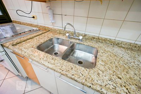 Apartamento para alugar com 81m², 3 quartos e 2 vagasDetalhe cozinha