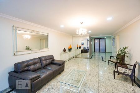 Apartamento para alugar com 81m², 3 quartos e 2 vagasHall social