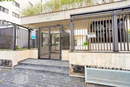 Apartamento para alugar com 81m², 3 quartos e 2 vagasFachada