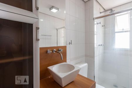 Banheiro da Suite de apartamento para alugar com 1 quarto, 45m² em Vila Olímpia, São Paulo