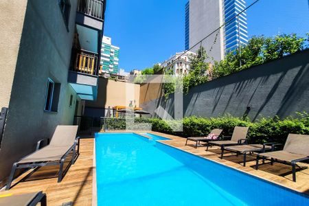 Studio à venda com 28m², 1 quarto e sem vagaPiscina