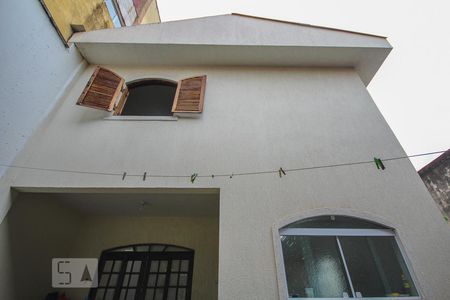 Casa à venda com 191m², 3 quartos e 5 vagasFachada Fundos