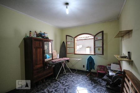 Casa à venda com 191m², 3 quartos e 5 vagasQuarto 2