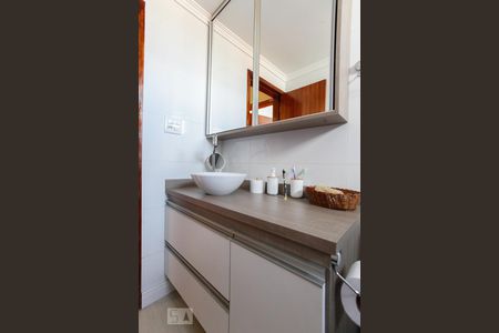 Apartamento à venda com 65m², 2 quartos e 1 vagaBanheiro 