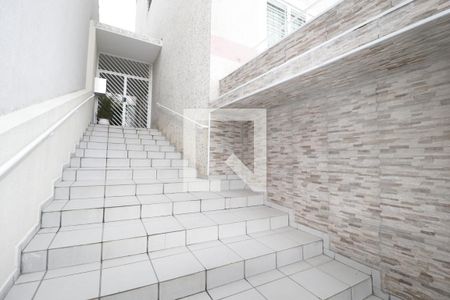 Apartamento à venda com 80m², 2 quartos e sem vagaEscada