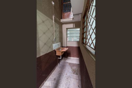 Área de serviço de casa de condomínio para alugar com 2 quartos, 45m² em Cocaia, Guarulhos
