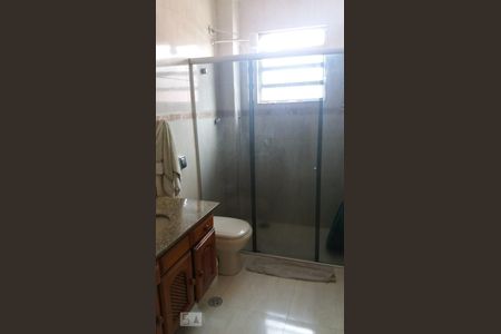 Banheiro de casa à venda com 3 quartos, 122m² em Vila Celeste, São Paulo