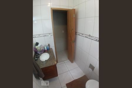 Casa à venda com 122m², 3 quartos e 3 vagasBanheiro
