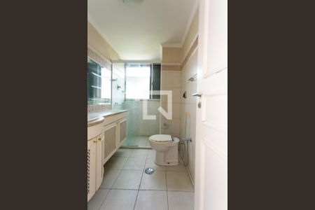 Apartamento para alugar com 300m², 4 quartos e 3 vagasBanheiro da Suíte 2