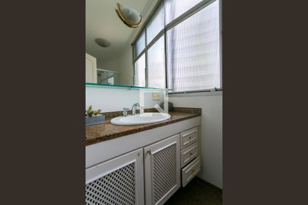 Apartamento para alugar com 300m², 4 quartos e 3 vagasBanheiro da Suíte 4