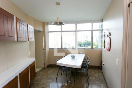 Apartamento para alugar com 300m², 4 quartos e 3 vagasCopa