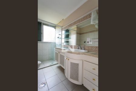 Apartamento para alugar com 300m², 4 quartos e 3 vagasBanheiro da Suíte 3