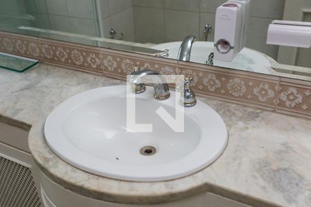 Apartamento para alugar com 300m², 4 quartos e 3 vagasBanheiro da Suíte 3