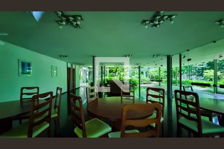 Apartamento para alugar com 300m², 4 quartos e 3 vagasÁrea comum - Salão de festas