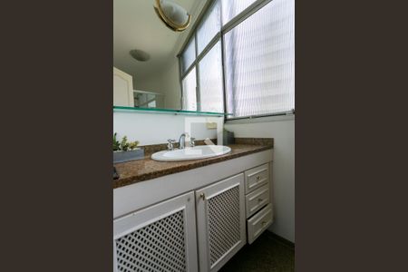 Apartamento para alugar com 300m², 4 quartos e 3 vagasBanheiro da Suíte 4