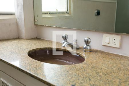 Apartamento para alugar com 300m², 4 quartos e 3 vagasBanheiro da Suíte 1