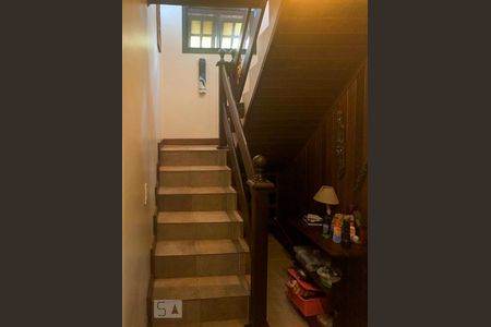 Escada de casa de condomínio para alugar com 3 quartos, 360m² em Vargem Grande, Rio de Janeiro