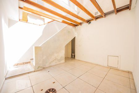 Casa à venda com 250m², 4 quartos e 4 vagas Casa à venda com 250m², 4 quartos e 4 vagasÁrea de Serviço