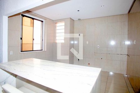 Cozinha de casa à venda com 4 quartos, 250m² em São João, Porto Alegre