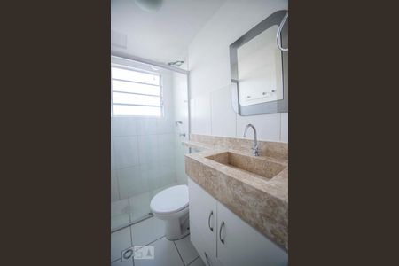 banheiro de apartamento para alugar com 2 quartos, 43m² em Jardim Nova Europa, Campinas