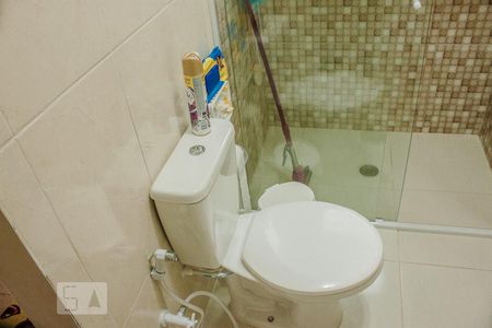 Casa à venda com 300m², 4 quartos e 3 vagasSuíte Casal - Banheiro