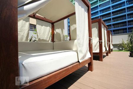 Studio à venda com 35m², 1 quarto e sem vaga Studio à venda com 35m², 1 quarto e sem vagaPiscina