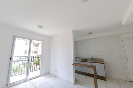 Sala de Apartamento com 2 quartos, 53m² Vila Augusta