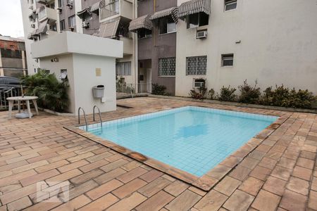 Apartamento à venda com 65m², 2 quartos e 1 vagaPiscina