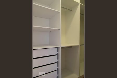 Apartamento à venda com 80m², 2 quartos e 2 vagasCLOSET QUARTO 2