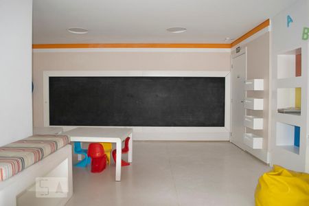 Apartamento à venda com 80m², 2 quartos e 2 vagasBRINQUEDOTECA