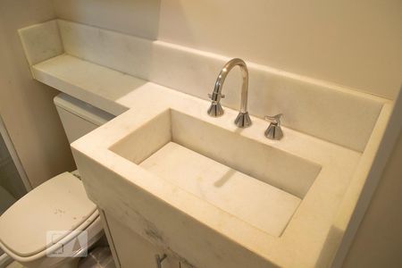 Apartamento à venda com 80m², 2 quartos e 2 vagasBANHEIRO 2 SUITE