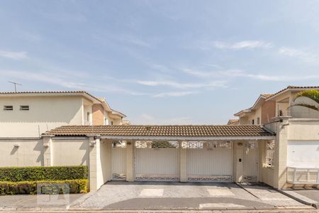 Casa de condomínio à venda com 155m², 3 quartos e 4 vagasFachada 