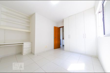Quarto  de apartamento à venda com 1 quarto, 40m² em Coração Eucarístico, Belo Horizonte