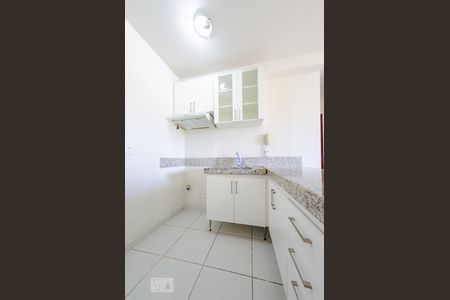 Cozinha de apartamento à venda com 1 quarto, 40m² em Coração Eucarístico, Belo Horizonte